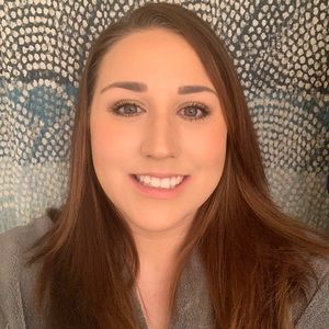 Meet your Posher, Ana